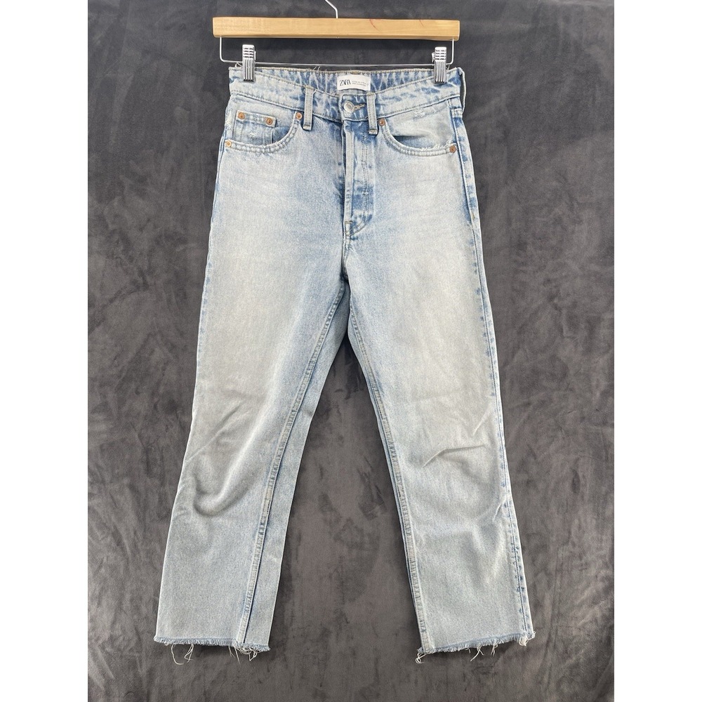 Zara Women's Light Wash Cropped Straight Leg Jeans Raw Hem Distressed Size 2 - Picture 1 of 9